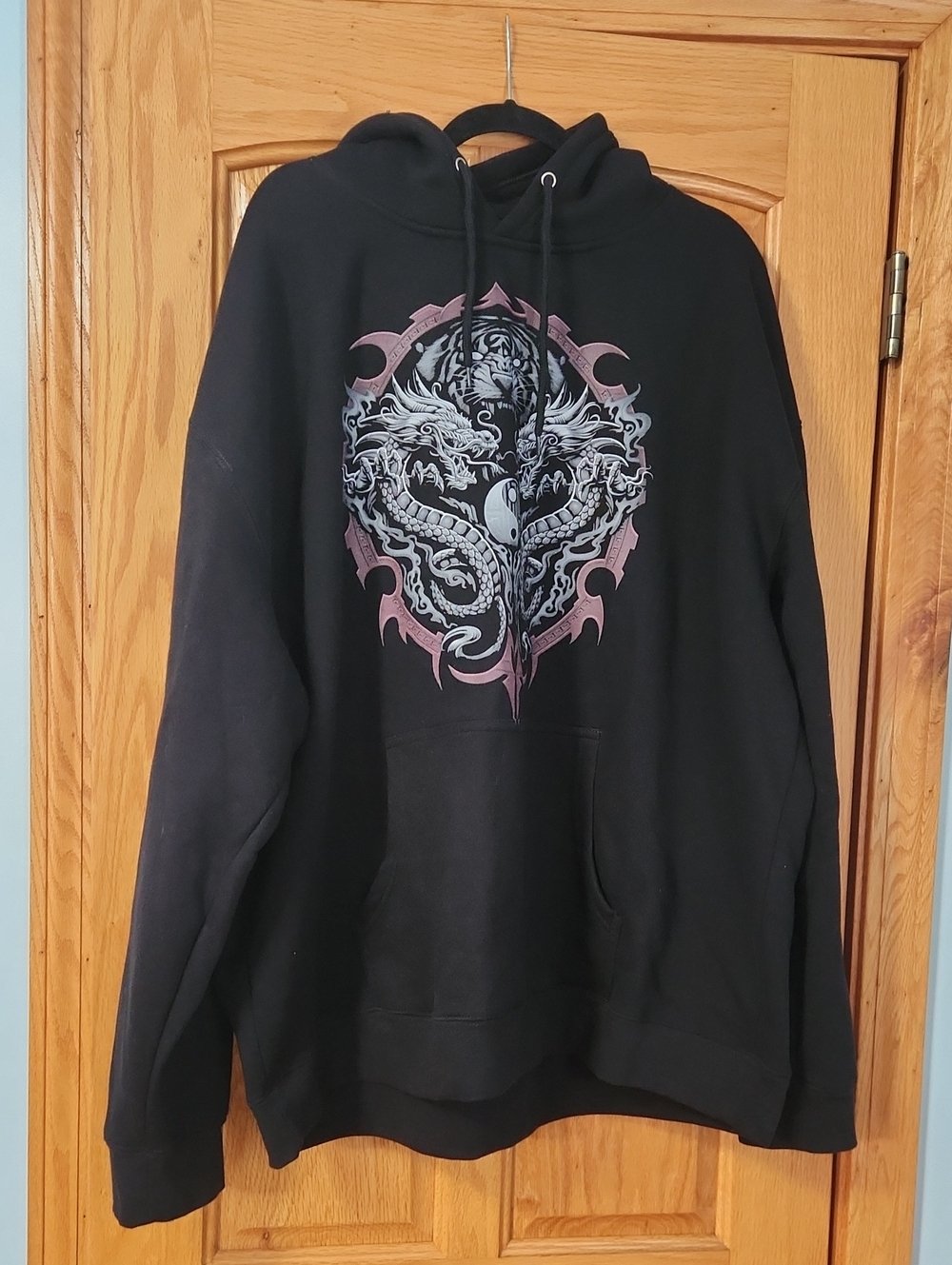 Black Graphic Dragon Hoodie Sweatshirt
